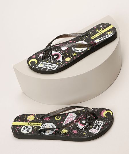 Chinelo-Feminino-Ipanema-Estampado-de-Signos-Preto-9961587-Preto_1 Chinelo-Feminino-Ipanema-Estampado-de-Signos-Preto-9961587-Preto_1