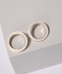 Brinco-Feminino-Argola-Circulo-com-Acrilico-Dourado-9964429-Dourado_2