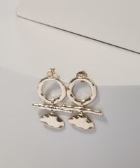 Brinco-Feminino-Argola-Media-com-Folha-Dourado-9965894-Dourado_2