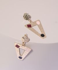 Brinco-Feminino-Triangulo-Longo-com-Formas-Geometricas-Dourado-9965898-Dourado_2