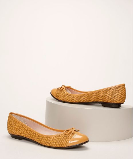 Sapatilha-Feminina-Moleca-Tresse-Bico-Redondo-com-Laco-Mostarda-9942345-Mostarda_1