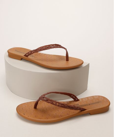 Rasteirinha-Feminina-Grendha-Vilma-Kano-Tira-Tresse-com-Brilho-Bronze-9960320-Bronze_1