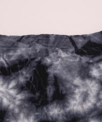 Bermuda-de-Moletom-Juvenil-Estampada-Tie-Dye-com-Cordao-e-Bolsos-Preta-9959788-Preto_3