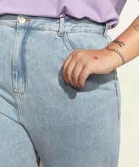 Calca-Jeans-Feminina-Plus-Size-Mindset-Obvious-Wide-Reta-Cintura-Super-Alta-com-Bordado--Self-Love--Azul-Claro-9974752-Azul_Claro_4