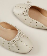 Mule-Feminino-Via-Uno-com-Tachas-e-Laco-Bege-Claro-9963676-Bege_Claro_4