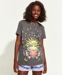 Blusa-Feminina-Triya-com-Estampa--Love--Manga-Curta-Decote-Redondo-Chumbo-9965094-Chumbo_6