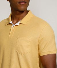 Polo-Masculina-Basica-em-Piquet-com-Bolso-Manga-Curta-Mostarda-9964970-Mostarda_4