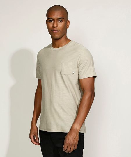 Camiseta-Masculina-Basica-com-Bolso-Manga-Curta-Gola-Careca-Kaki-9970515-Kaki_1 Camiseta-Masculina-Basica-com-Bolso-Manga-Curta-Gola-Careca-Kaki-9970515-Kaki_1