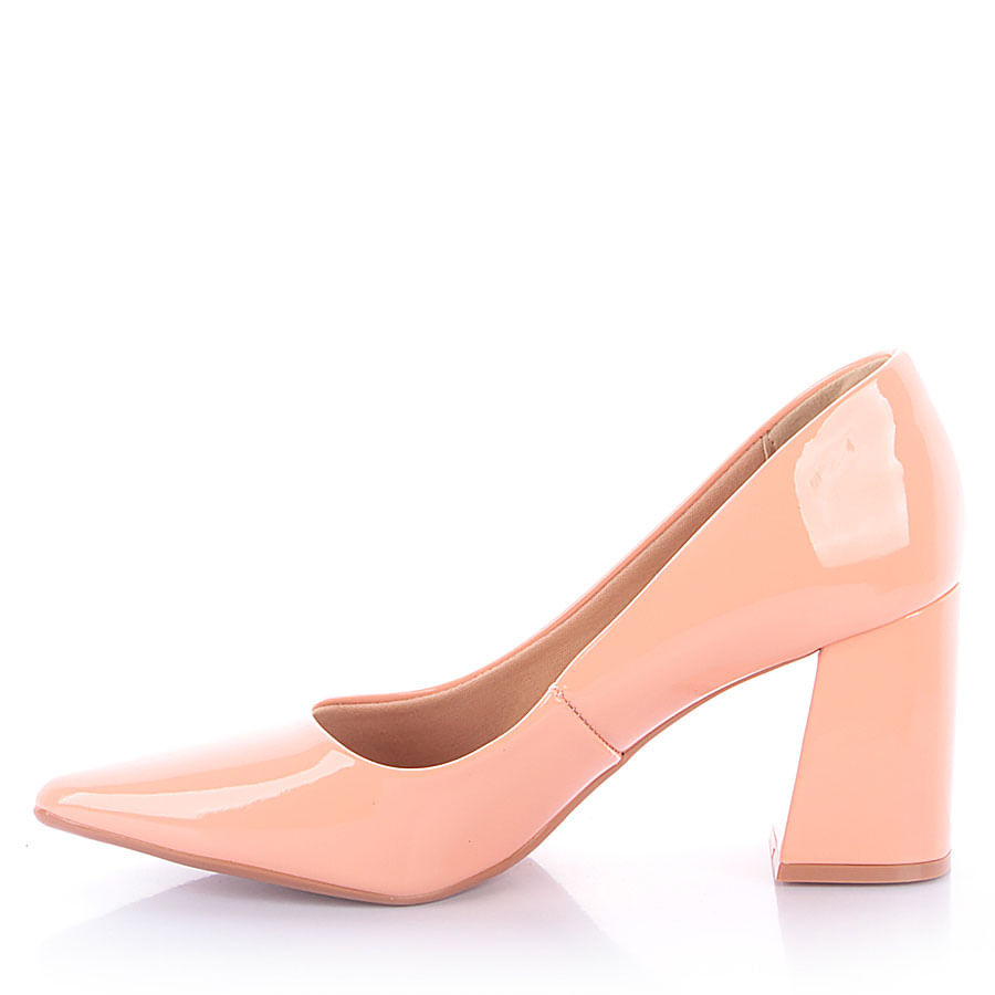 scarpin laranja verniz