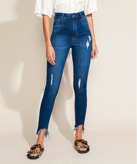 calça jeans barra destroyed