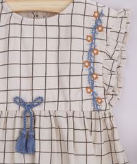 Vestido-Infantil-Estampado-Xadrez-com-Bordado-e-laco-Sem-Manga---Calcinha-Bege-9844899-Bege_3
