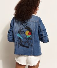 Jaqueta-Jeans-Feminina-Cropped-Estampa-Mulher-Barra-Fio-Azul-Medio-9972740-Azul_Medio_2