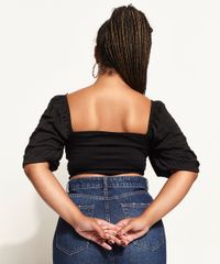 Blusa-Feminina-Cropped-Texturizada-Lastex-Manga-Bufante-Decote-Reto-Preta-9967219-Preto_2