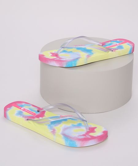 Chinelo-Feminino-Ipanema-California-Estampado-Tie-Dye-Amarelo-9964498-Amarelo_1 Chinelo-Feminino-Ipanema-California-Estampado-Tie-Dye-Amarelo-9964498-Amarelo_1