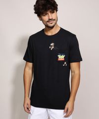 Camiseta-Masculina-Slinky-Toy-Story-com-Bolso-Manga-Curta-Gola-Careca-Preta-9960832-Preto_5 Camiseta-Masculina-Slinky-Toy-Story-com-Bolso-Manga-Curta-Gola-Careca-Preta-9960832-Preto_5