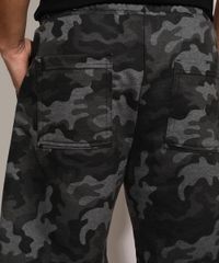 Bermuda-de-Moletom-Masculina-Relaxed-Estampada-Camuflada-Preta-9968798-Preto_5
