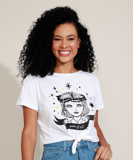 Blusa-Feminina-O-Mundo-Sombrio-de-Sabrina-com-No-Manga-Curta-Decote-Redondo-Off-White-9957412-Off_White_1 Blusa-Feminina-O-Mundo-Sombrio-de-Sabrina-com-No-Manga-Curta-Decote-Redondo-Off-White-9957412-Off_White_1