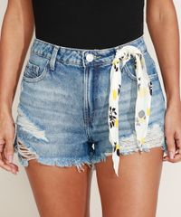 Short-Jeans-Feminino-Boy-Cintura-Media-Destroyed-com-Barra-Desfiada-com-Bandana-Estampada-Azul-Medio-9963996-Azul_Medio_1