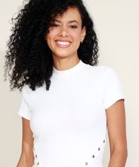 Blusa-Feminina-Canelada-com-Botoes-Manga-Curta-Gola-Alta-Off-White-9957943-Off_White_5