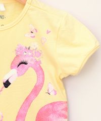 Blusa-Infantil-Flamingos-com-Glitter-Manga-Curta-Amarela-9965733-Amarelo_5