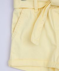 Short-Infantil-de-Sarja-Clochard-com-Faixa-e-Bolsos-Amarelo-9965920-Amarelo_4
