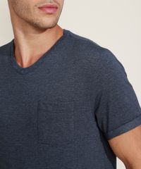 Camiseta-Masculina-Basica-com-Bolso-Gola-Careca-Gola-V-Azul-Escuro-9964946-Azul_Escuro_4