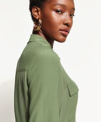 Vestido-Chemise-Feminino-DVF-Midi-com-Bolsos-Manga-Longa-Verde-Militar-9954225-Verde_Militar_4