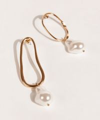 Brinco-Feminino-DVF-Assimetrico-com-Perola-Dourado-9954395-Dourado_1