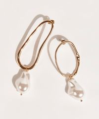 Brinco-Feminino-DVF-Assimetrico-com-Perola-Dourado-9954395-Dourado_3