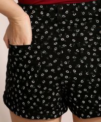 Short-Feminino-de-Sarja-Estampado-Floral-Cintura-Alta-com-Bolsos-Preto-9966776-Preto_5