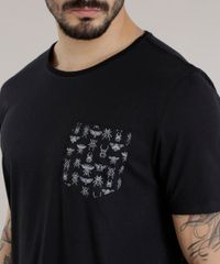 Camiseta-com-Bolso-Estampado-de-Besouros-Preta-8679195-Preto_4