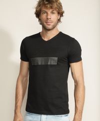 Camiseta-Masculina-Estampa-Geometrica-Metalizada-Manga-Curta--Gola-Careca-Preta-9965803-Preto_5