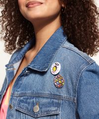 Jaqueta-Jeans-Unissex-Oversized-com-Estampa-de-Grafite-e-Button-Azul-Medio-9973109-Azul_Medio_6 Jaqueta-Jeans-Unissex-Oversized-com-Estampa-de-Grafite-e-Button-Azul-Medio-9973109-Azul_Medio_6