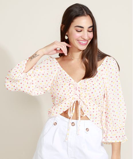Blusa-Feminina-Cropped-com-Bordado-de-Coracoes-e-Franzido-Manga-3-4-Bufante-Decote-V-Off-White-9960514-Off_White_1