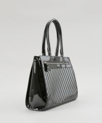 Bolsa-Trapezio-em-Verniz-com-Matelasse-Preta-8369138-Preto_3