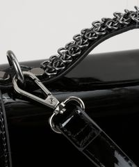 Bolsa-Transversal-em-Verniz-Preta-8655063-Preto_4