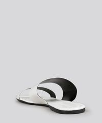 Rasteira-em-Verniz-Branca-8824589-Branco_3