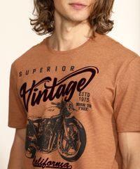 Camiseta-Masculina--Vintage--Flocada-Manga-Curta-Gola-Careca-Caramelo-9966705-Caramelo_5
