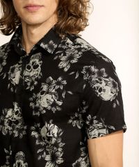 Camisa-Masculina-Tradicional-Estampada-de-Caveiras-e-Folhagem-Manga-Curta-Preta-9942448-Preto_6