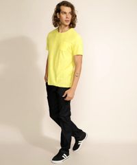 Camiseta-Masculina-Basica-Flame-com-Bolso-Manga-Curta-Gola-Careca-Amarelo-Claro-9971230-Amarelo_Claro_6