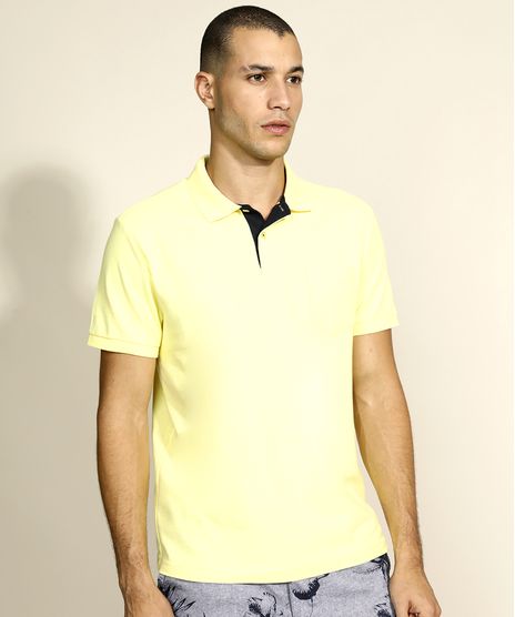 Polo-de-Piquet-Masculina-Basica-Tradicional-com-Bolso-Manga-Curta-Amarela-Claro-9963519-Amarelo_Claro_1