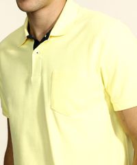 Polo-de-Piquet-Masculina-Basica-Tradicional-com-Bolso-Manga-Curta-Amarela-Claro-9963519-Amarelo_Claro_5