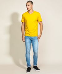 Camiseta-Masculina-Basica-Manga-Curta-Gola-V-Mostarda-9965027-Mostarda_3