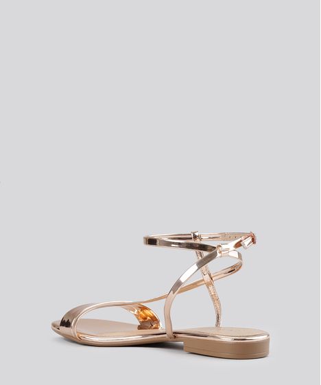 sandália rasteira beira rio adorno metalizado