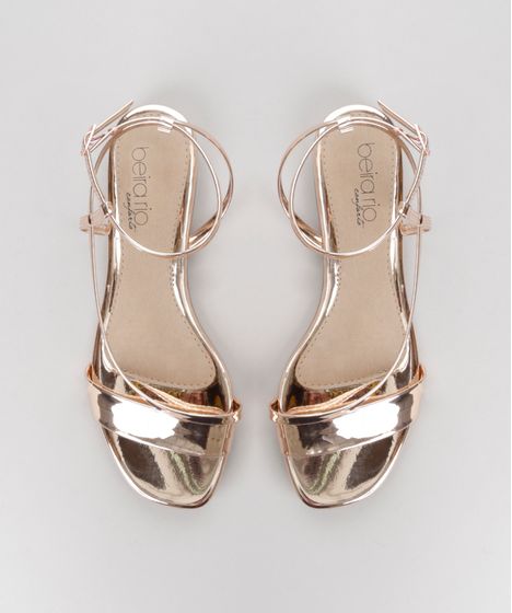 sandália rasteira beira rio adorno metalizado