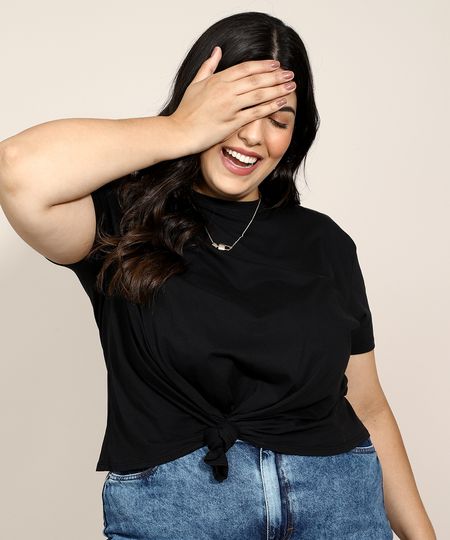 Blusa-Feminina-Plus-Size-Basica-com-No-Manga-Curta-Decote-Redondo-Preta-9966915-Preto_1