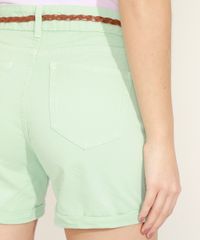 Bermuda-de-Sarja-Feminina-Cintura-Alta-com-Barra-Dobrada-e-Cinto-Verde-Claro-9967067-Verde_Claro_4