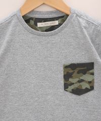 Camiseta-Infantil-com-Bolso-Estampado-Camuflado-Manga-Curta-Cinza-Mescla-9970278-Cinza_Mescla_3