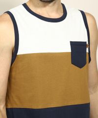 Regata-Masculina-com-Recorte-e-Bolso-Gola-Careca-Marrom-9888730-Marrom_4