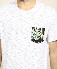 Camiseta-Masculina-com-Bolso-Estampado-de-Folhagens-Manga-Curta-Gola-Careca-Off-White-9966627-Off_White_2
